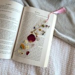 Книгоразделител с истински, сушени цветя, Ive Penkova Книгоразделител с истински, сушени цветя, Ive Penkova
